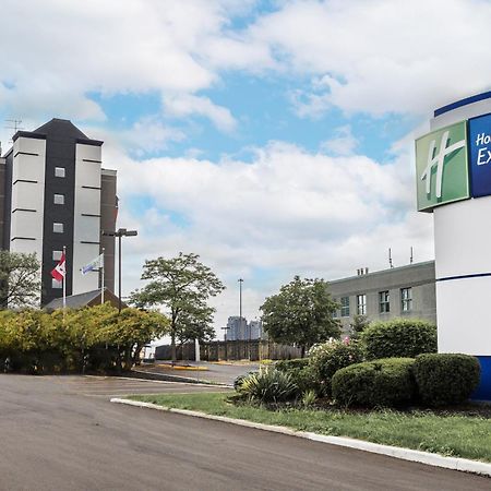 Holiday Inn Express Toronto-North York By Ihg Bagian luar foto