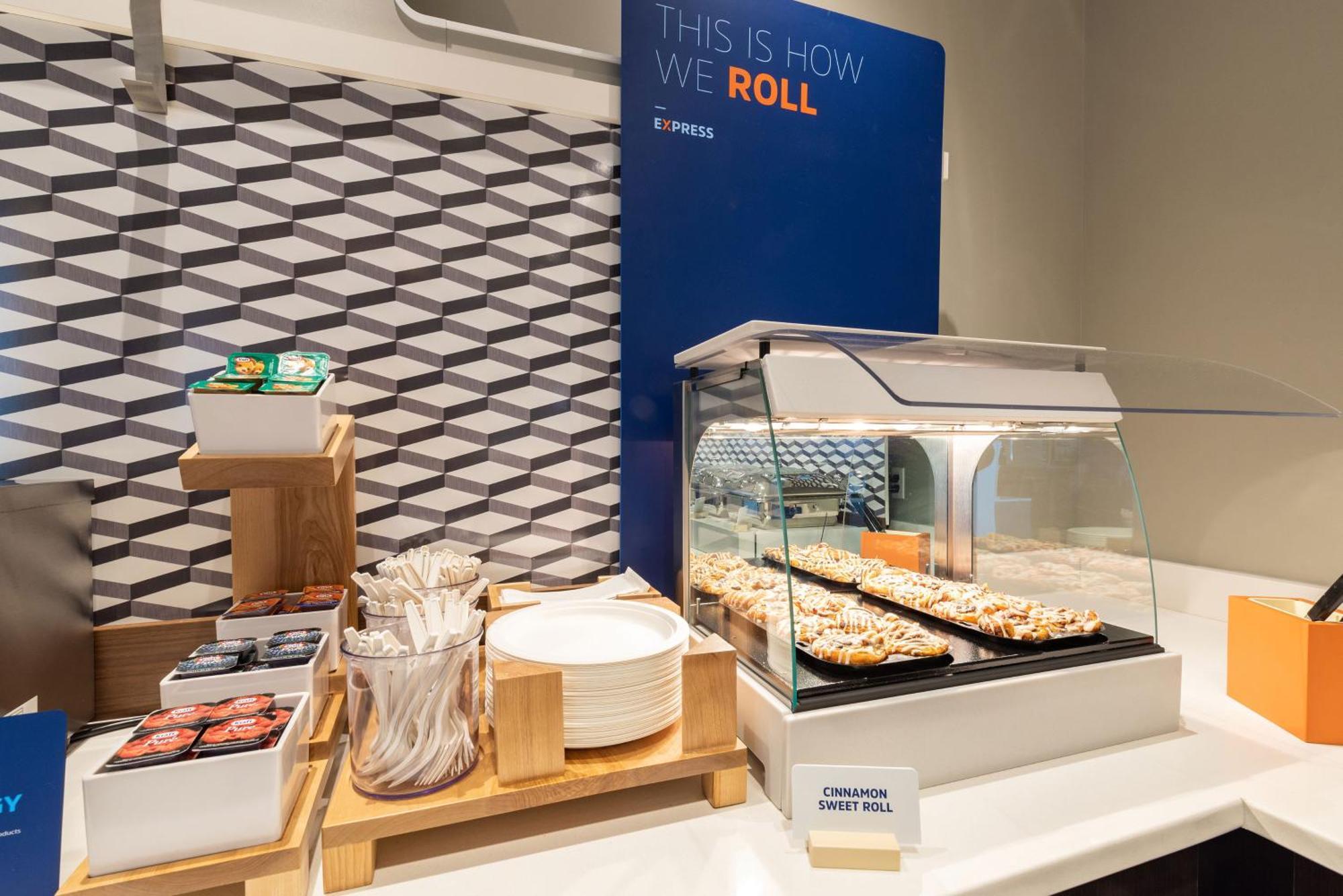 Holiday Inn Express Toronto-North York By Ihg Bagian luar foto