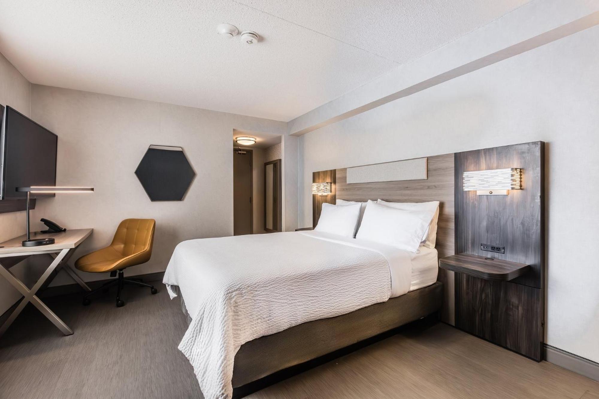 Holiday Inn Express Toronto-North York By Ihg Bagian luar foto