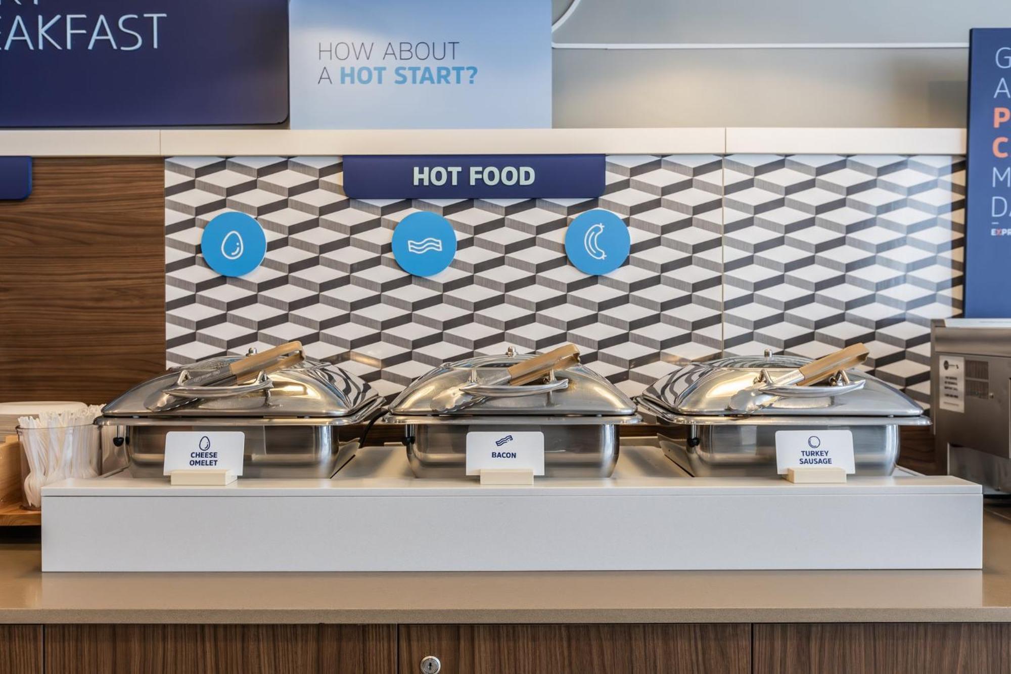 Holiday Inn Express Toronto-North York By Ihg Bagian luar foto