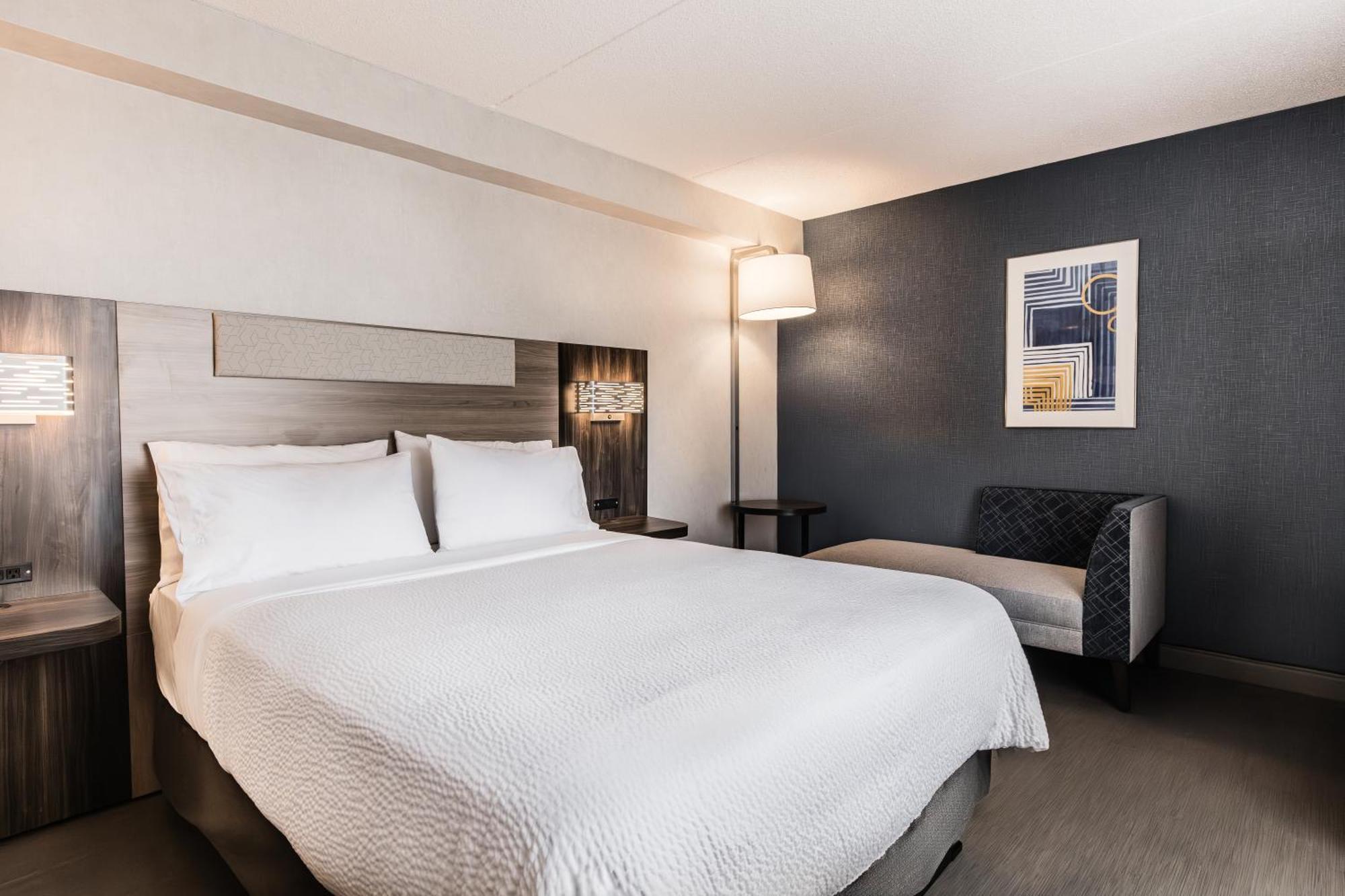 Holiday Inn Express Toronto-North York By Ihg Bagian luar foto
