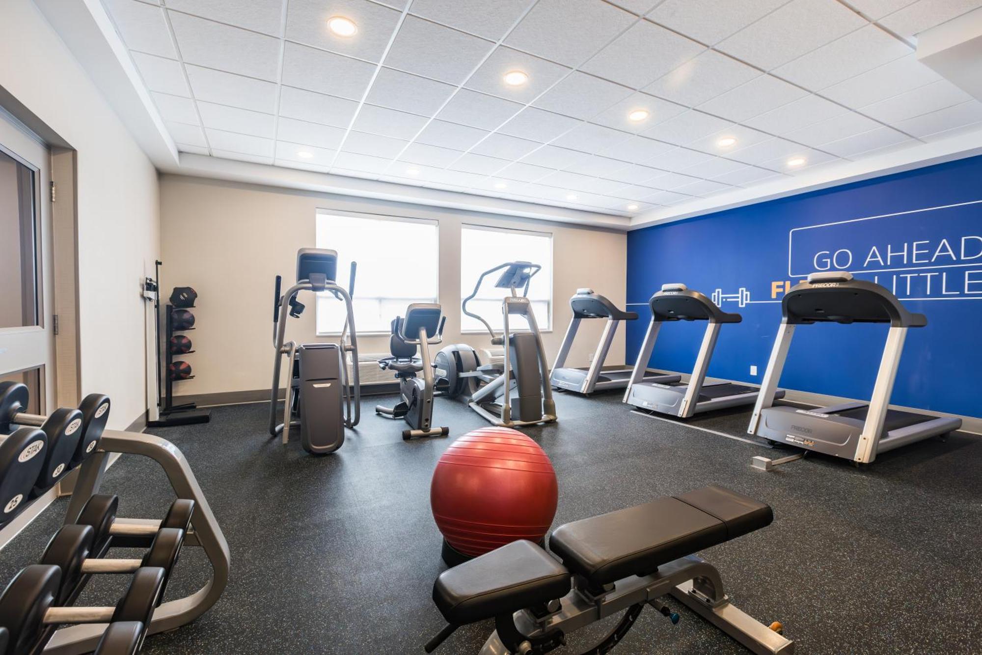 Holiday Inn Express Toronto-North York By Ihg Bagian luar foto