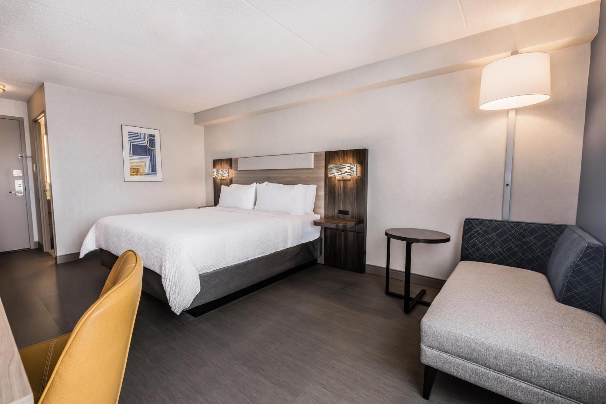 Holiday Inn Express Toronto-North York By Ihg Bagian luar foto
