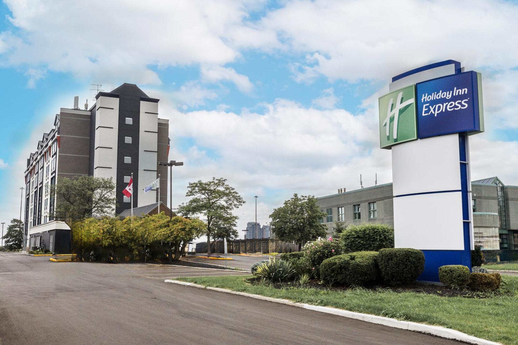 Holiday Inn Express Toronto-North York By Ihg Bagian luar foto