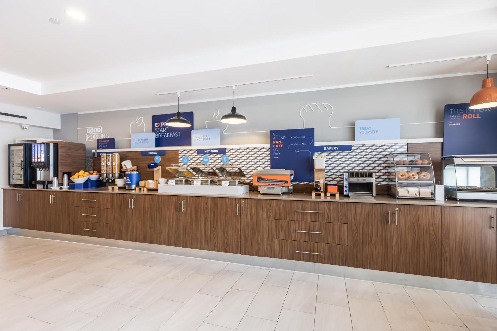 Holiday Inn Express Toronto-North York By Ihg Bagian luar foto