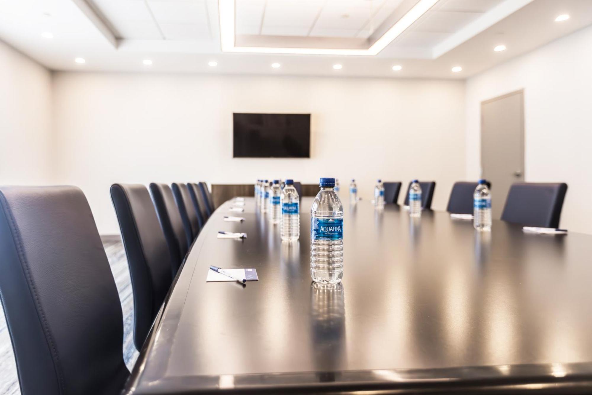 Holiday Inn Express Toronto-North York By Ihg Bagian luar foto